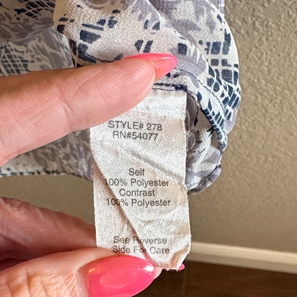 Cabi Sheer Printed Stitch Placket Blouse/ Size medium - Picture 4 of 6